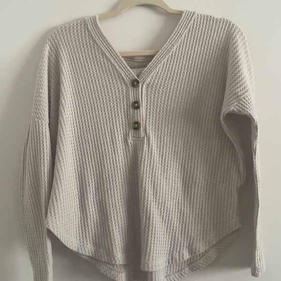 Cute American Eagle Top! - Picture 1 of 3